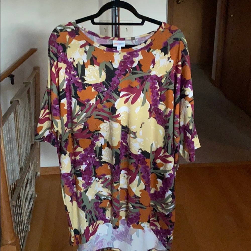 LuLaRoe Irma Top
